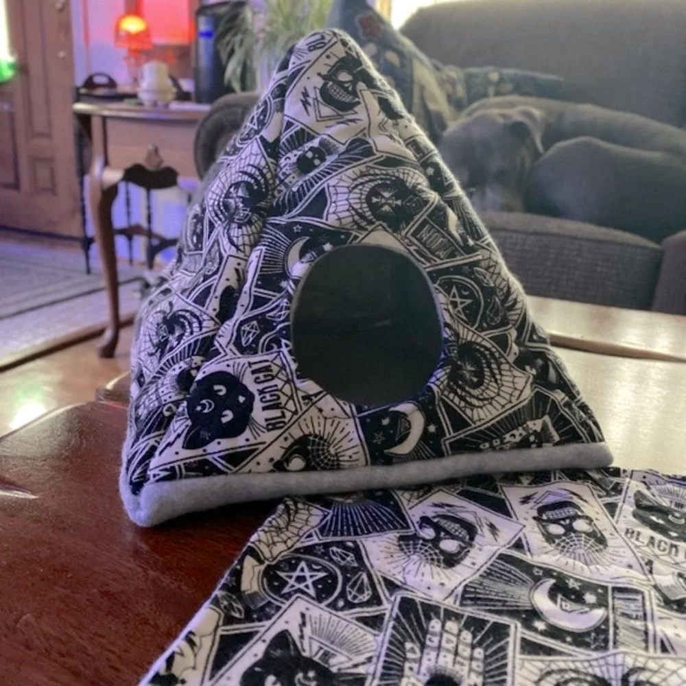 Small pet guinea pig hedgehog cozy tent